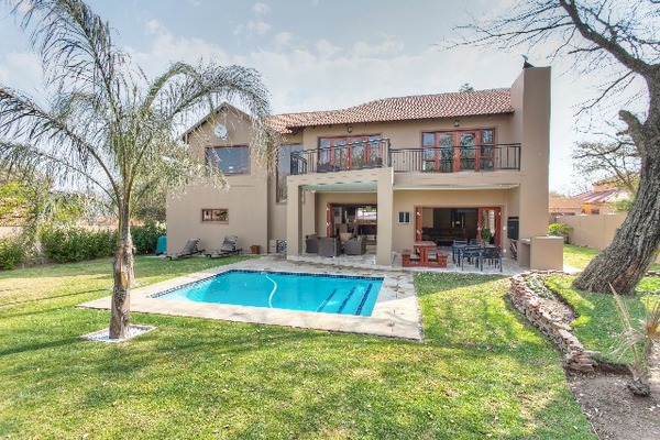 Property For Sale in Craigavon, Sandton