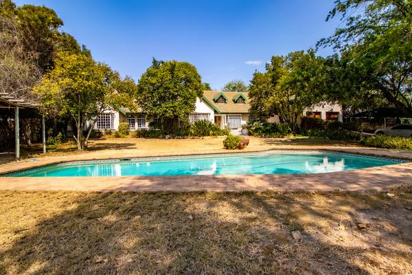 Property For Sale in Gallo Manor, Sandton