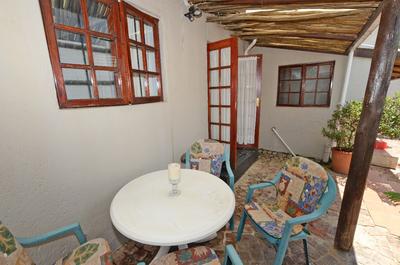 Cottage For Rent in Parkhurst, Johannesburg