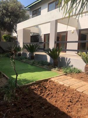 Cluster House For Rent in Mill Hill Ext 2, Sandton